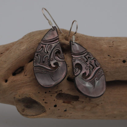 earrings nacre maori design polynesian by Prokop Tahiti